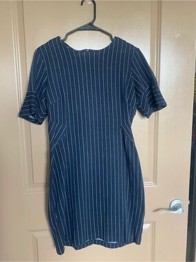 Banana Republic Classic Navy Pinstripe Women's Dress